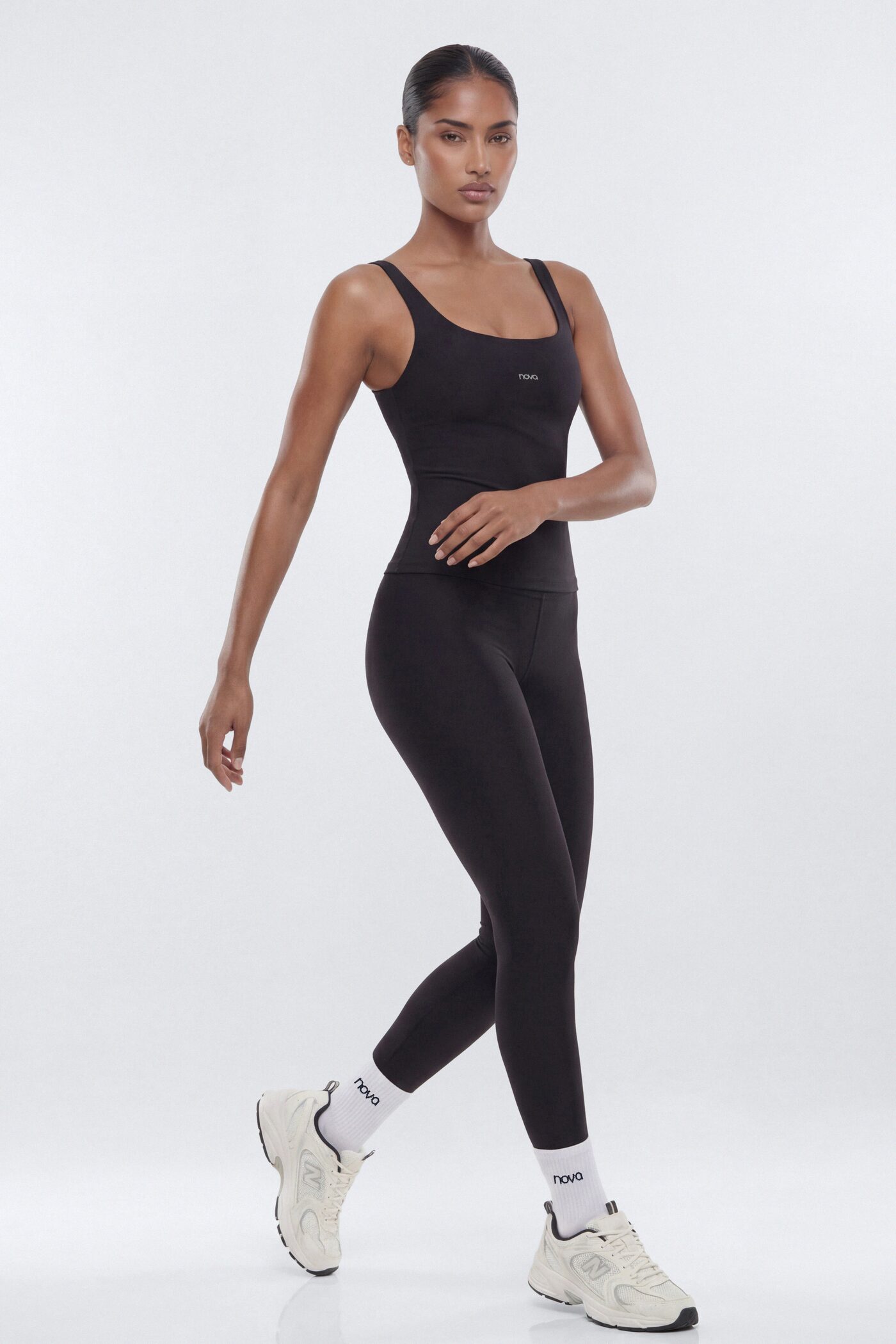 AirSculpt™ Sports Tank Top - Black