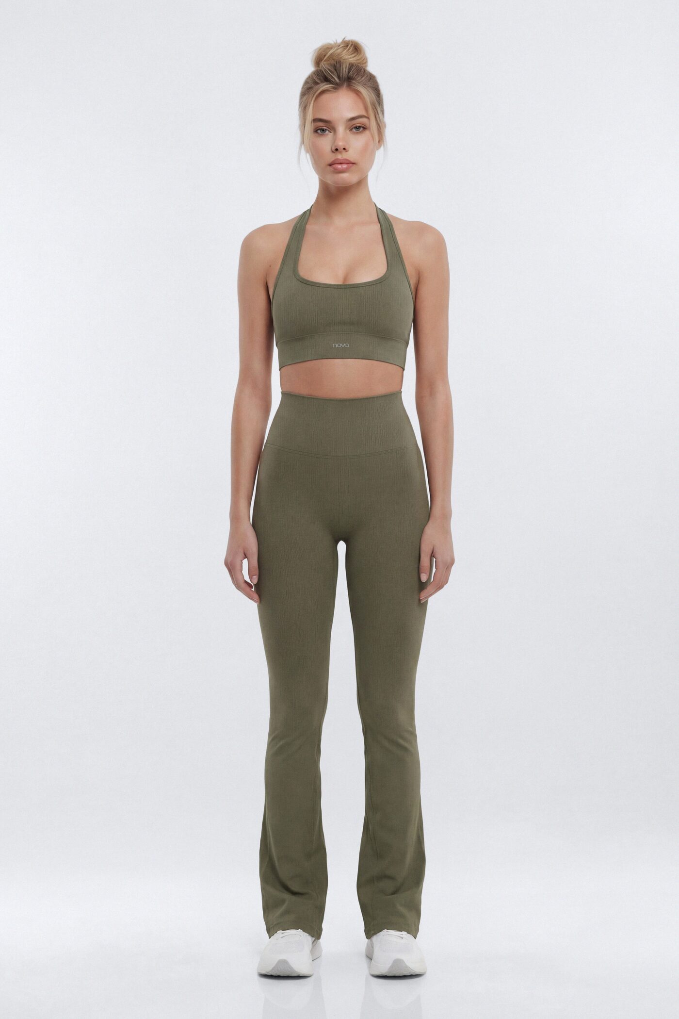 SeamlessLift™ Halter Sports Bra - Moss