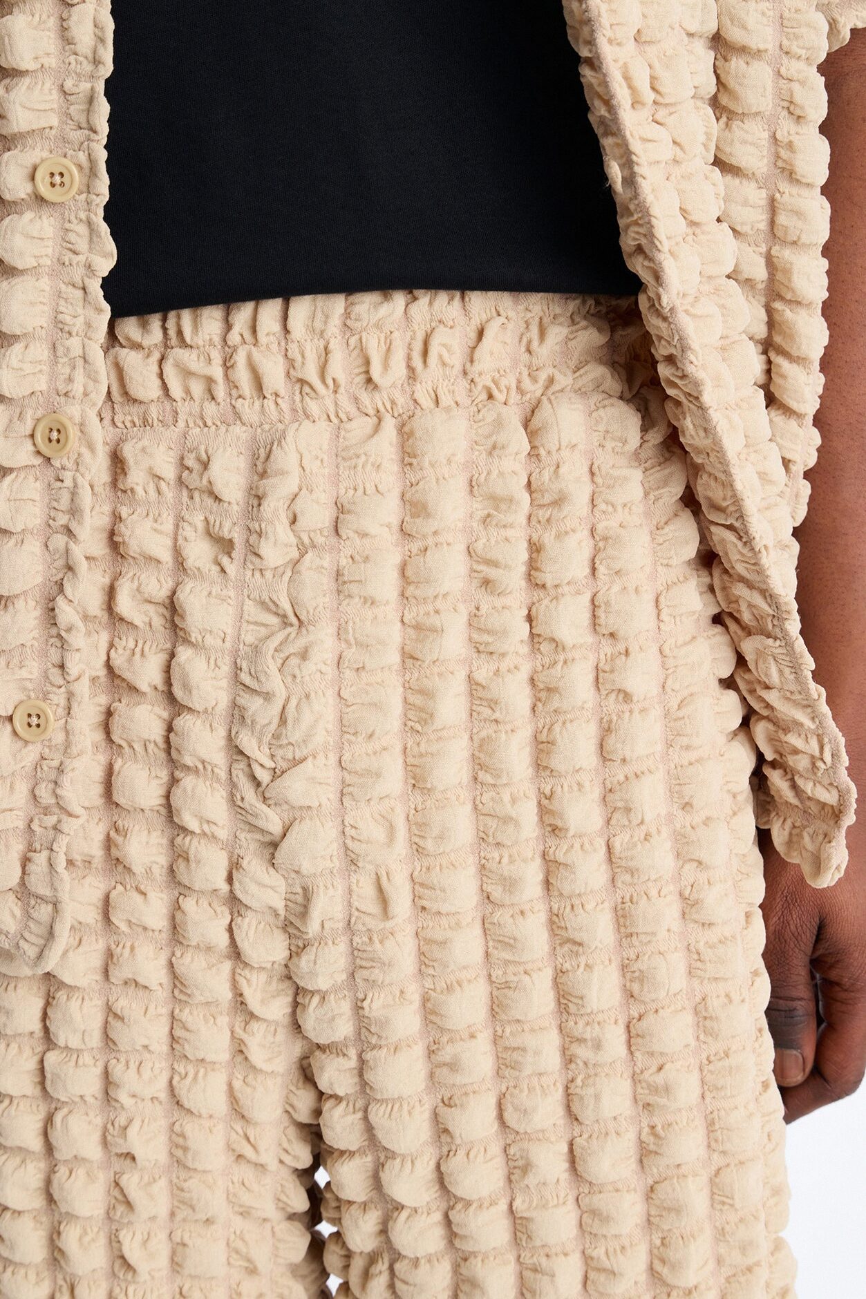 Relaxed Effervesce Textured Short - Tan