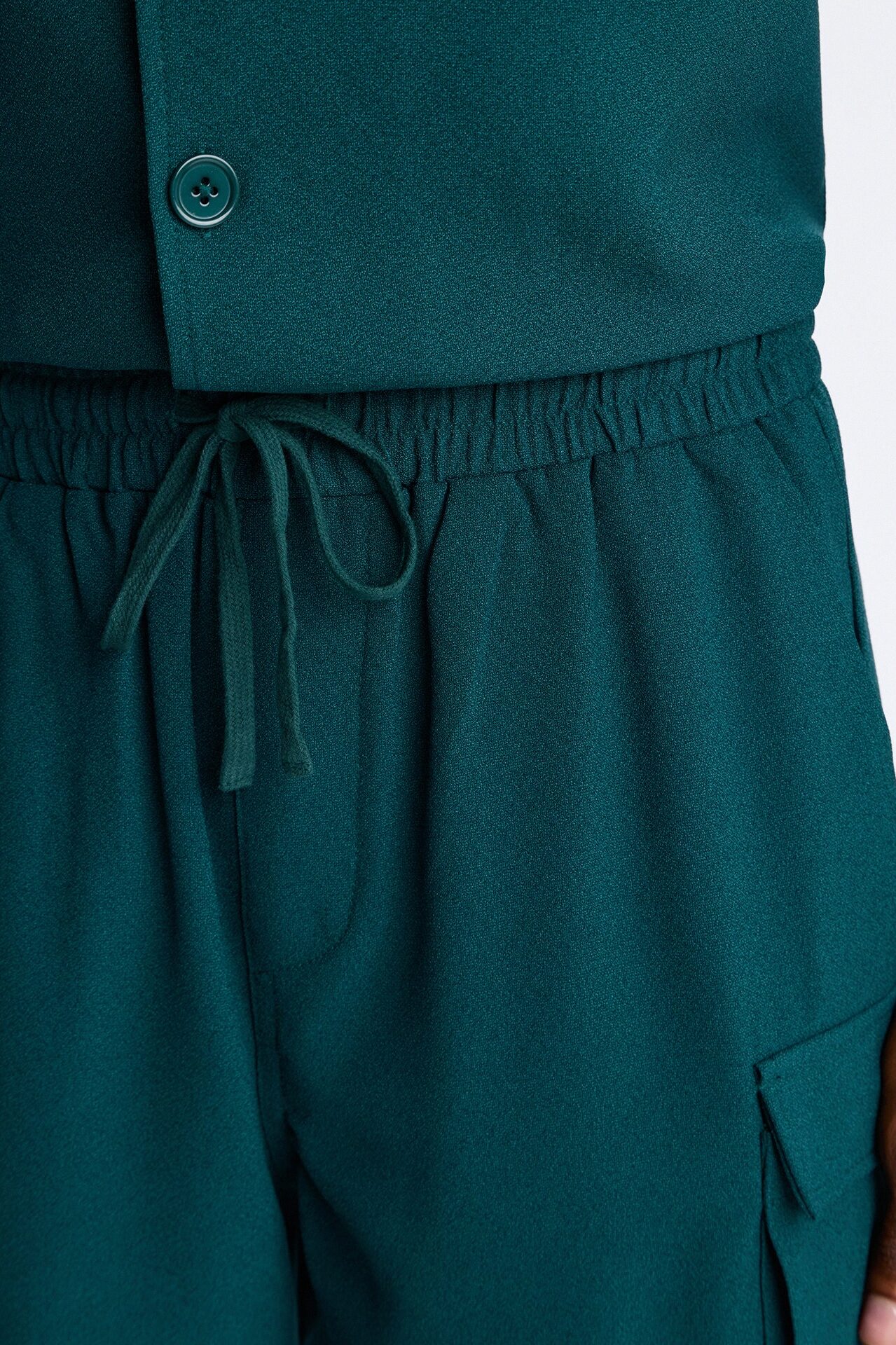 Golden Hour Relaxed Cargo Short - Hunter Green