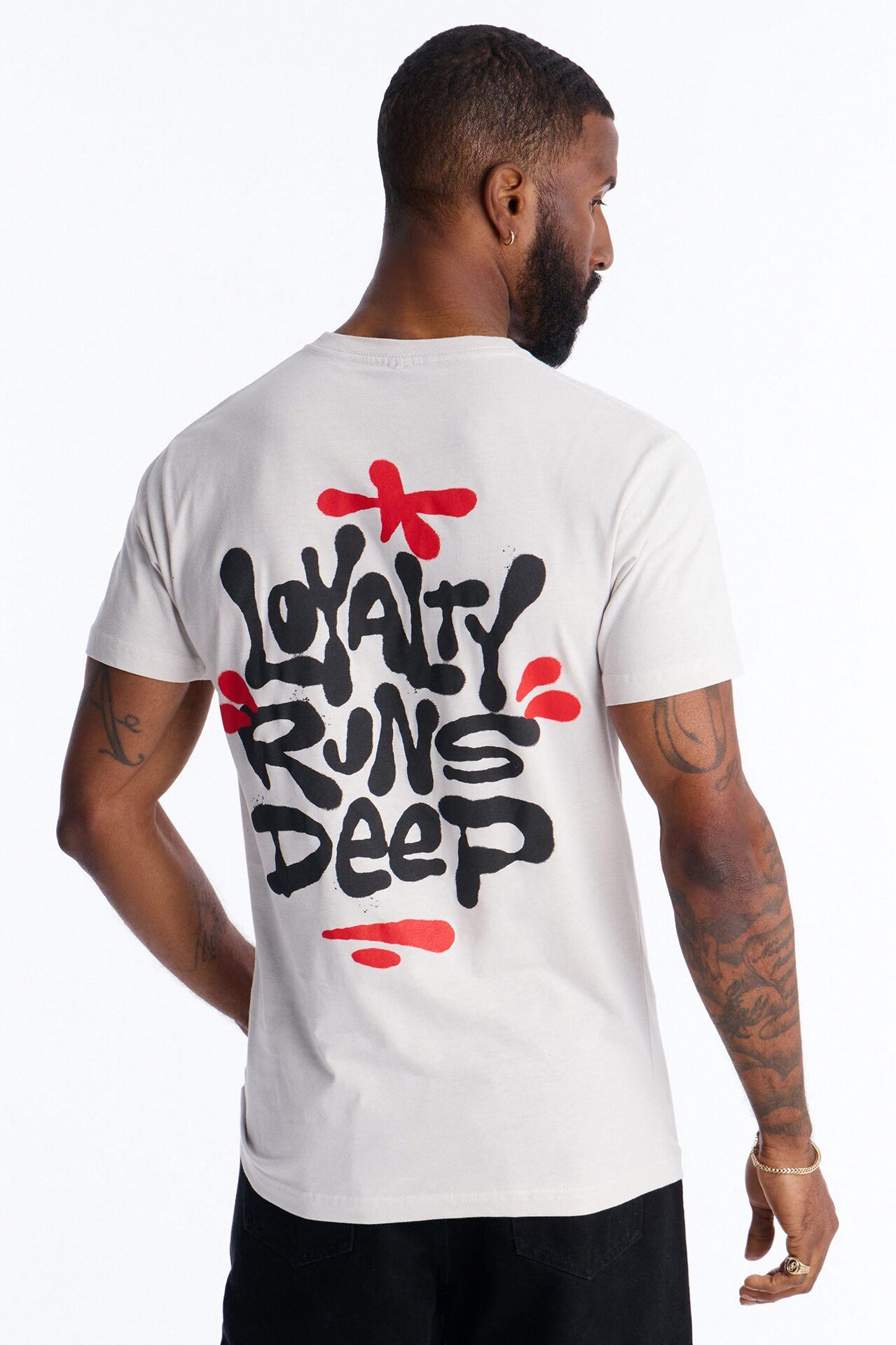 Loyalty Runs Deep Out Here Short Sleeve Tee - Grey