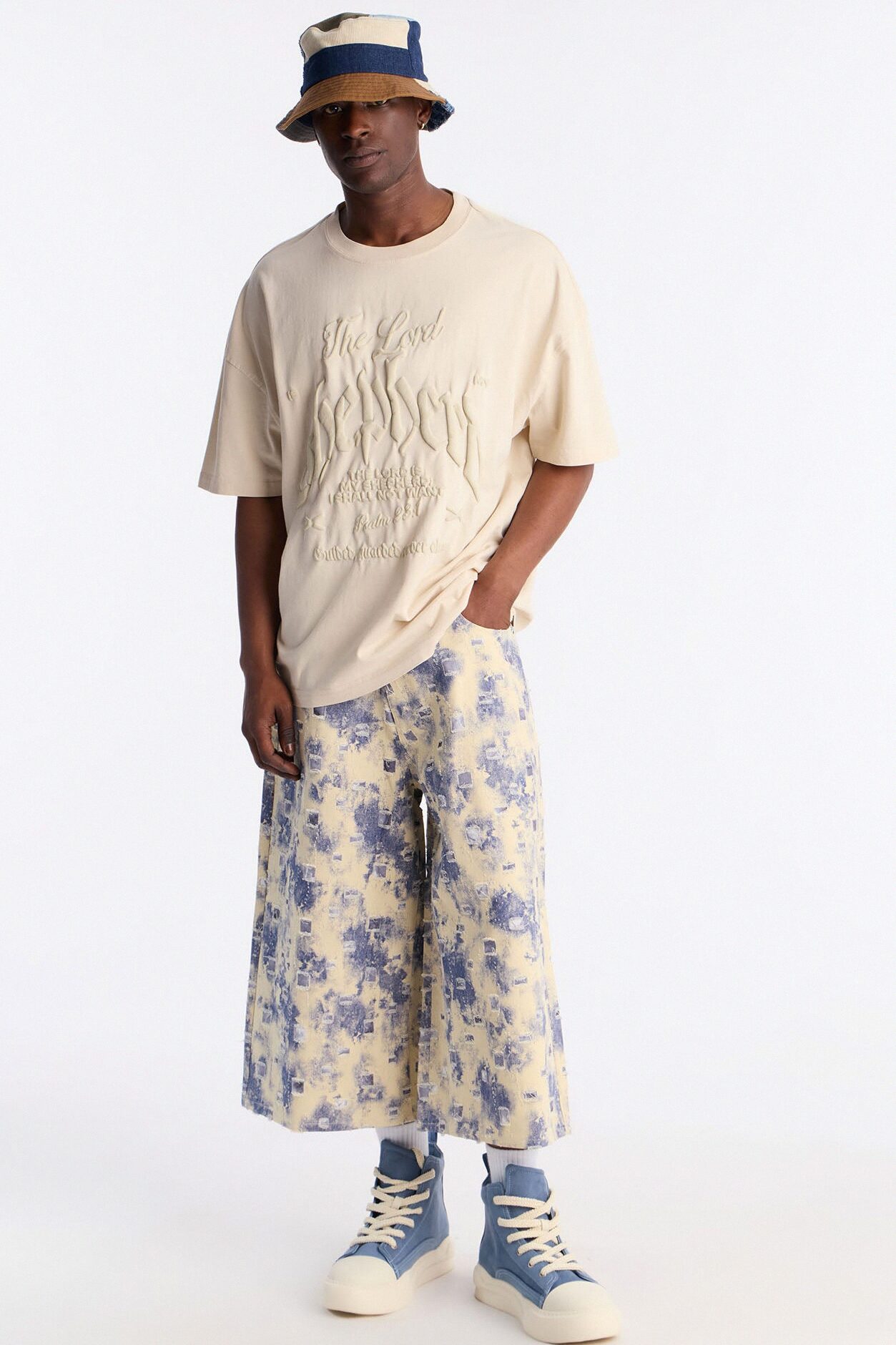 Super Baggy Azure Shred Denim Short - Bleach Blue Wash