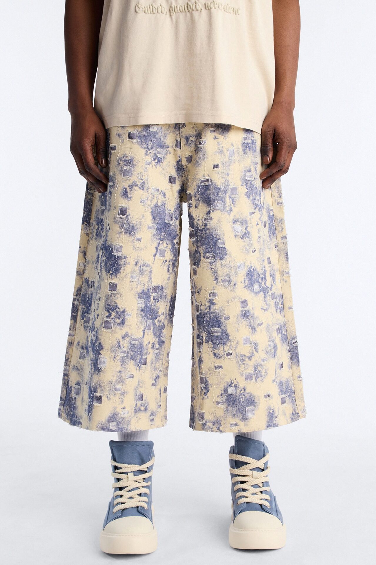 Super Baggy Azure Shred Denim Short - Bleach Blue Wash
