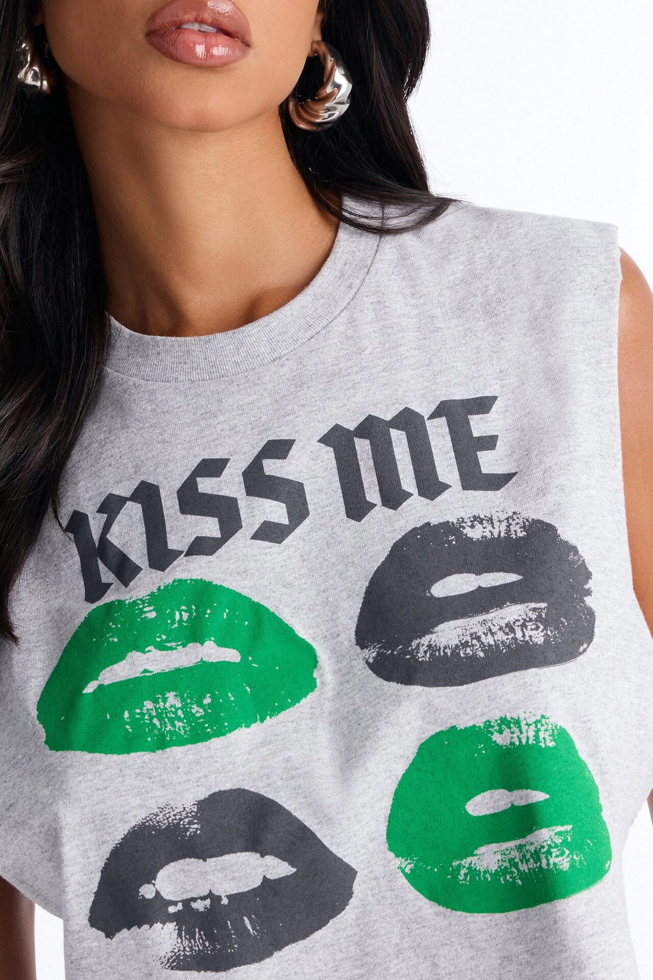 Kiss Me Lips Cropped Muscle Tee - Heather Grey