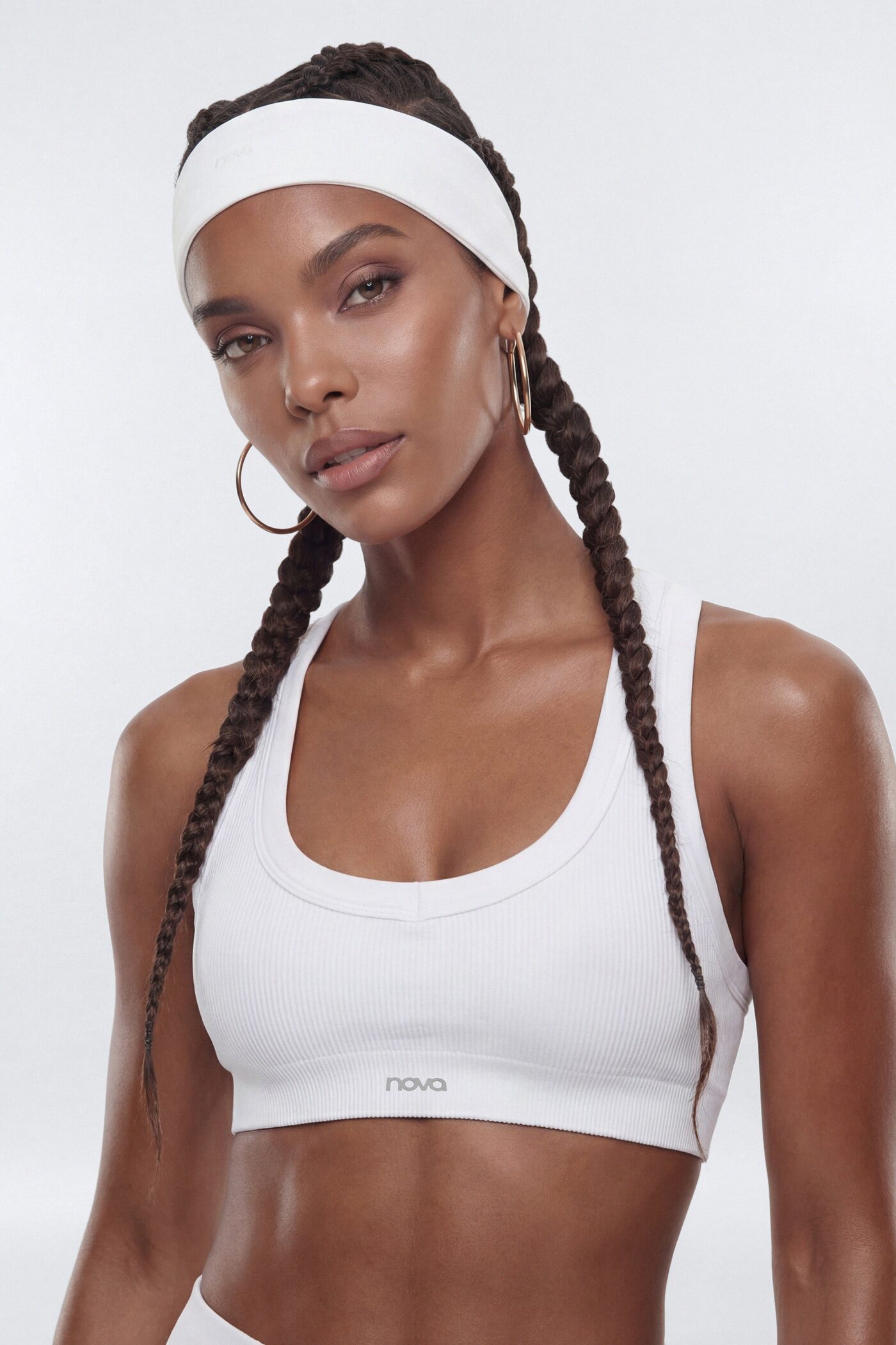 SeamlessLift™ Soft V-Front Racerback Sports Bra - Bright White