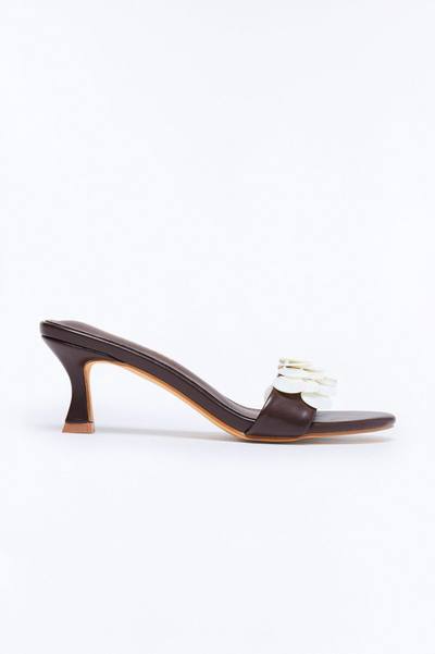 Sundial Shell Kitten Heels - Chocolate