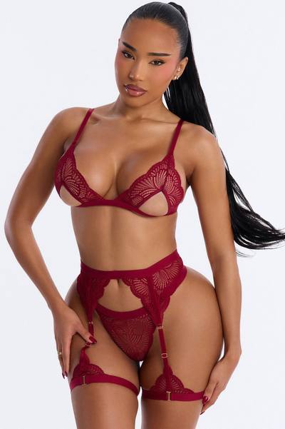 Settle Down Lace Cut Out 3 Piece Garter Set - Burgundy