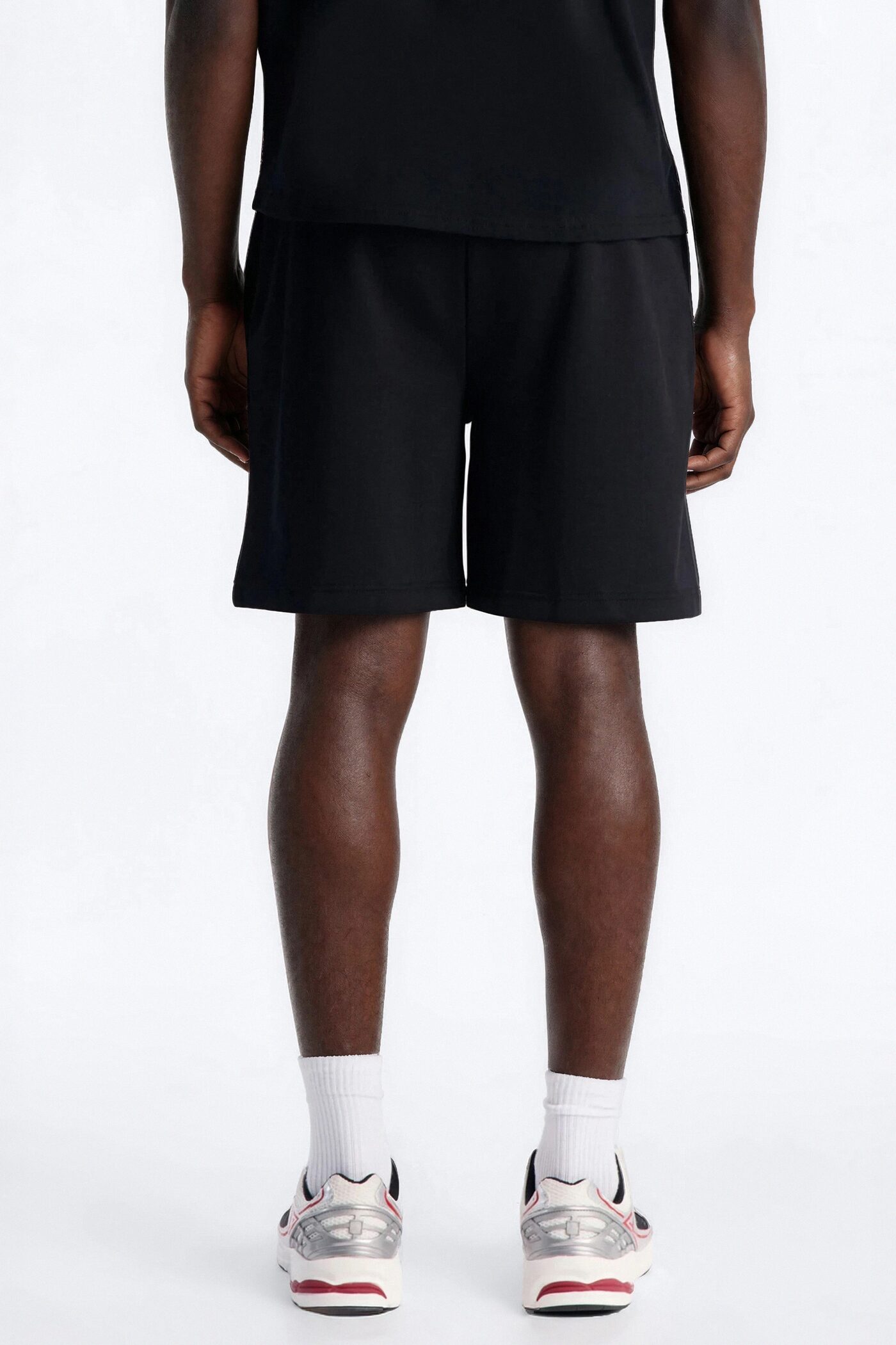 Night Bite Sweatshorts - Black