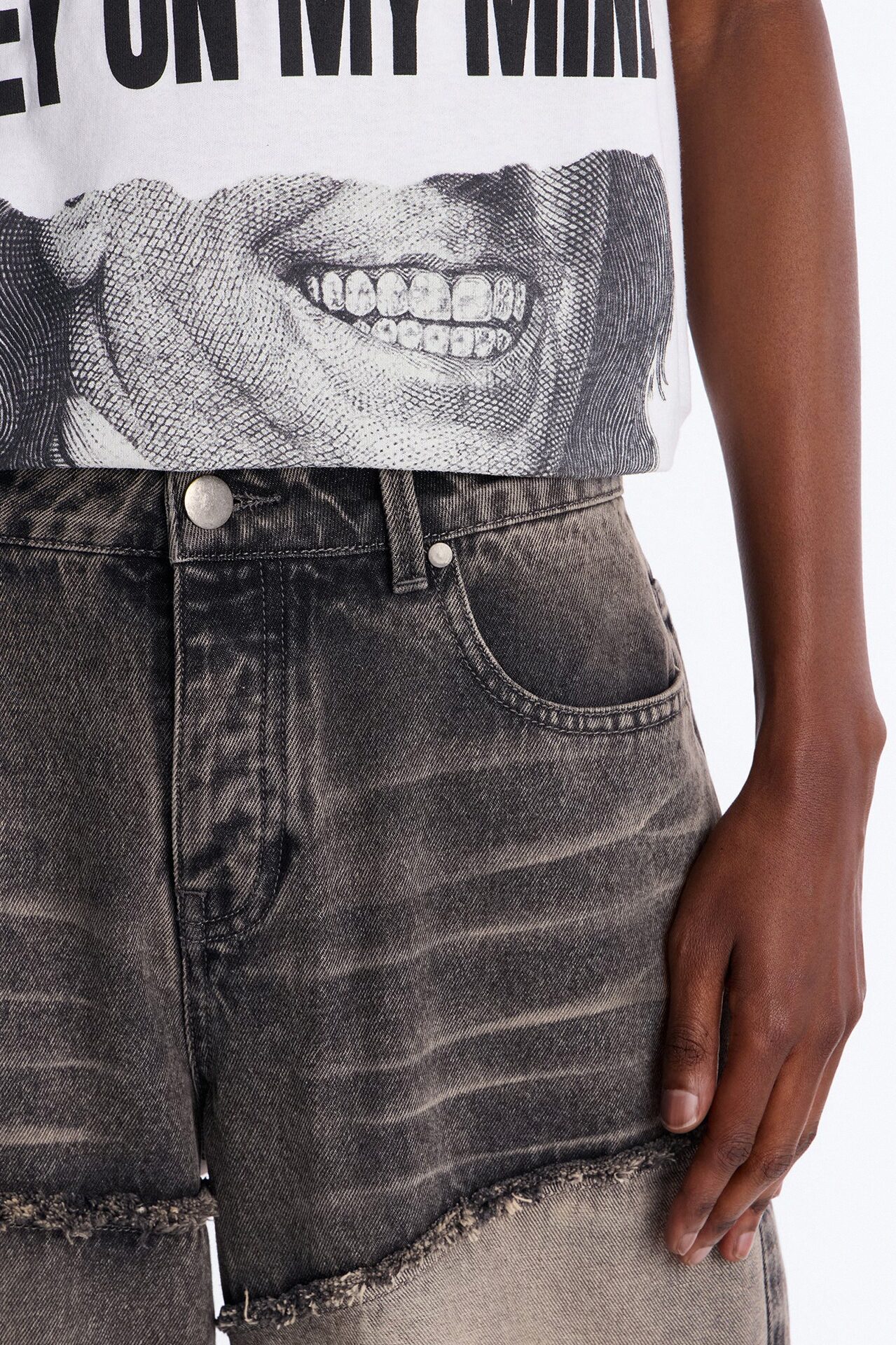 Baggy Fray Zone Jeans - Grey