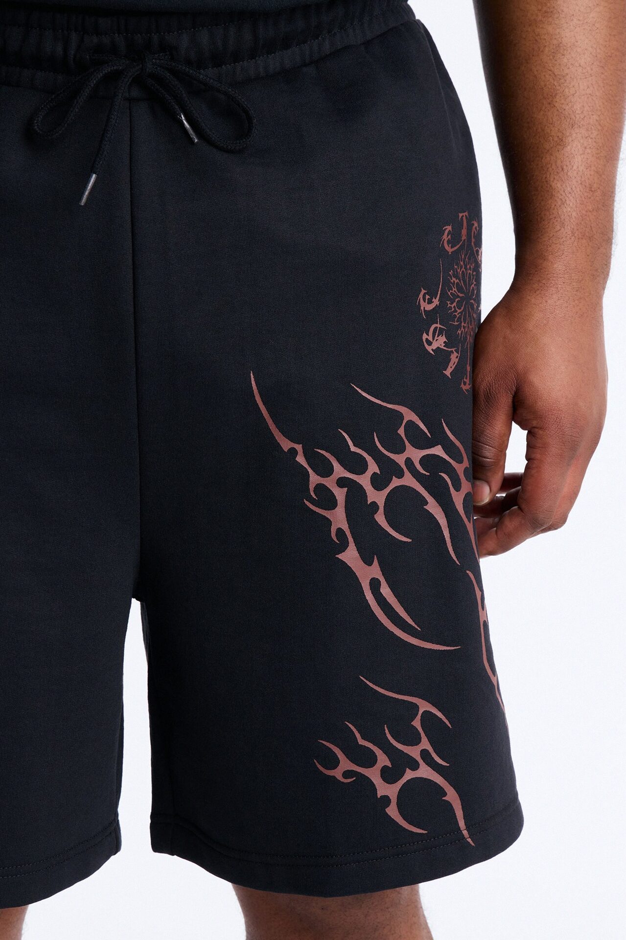 Eternal Fire Sweatshorts - Black