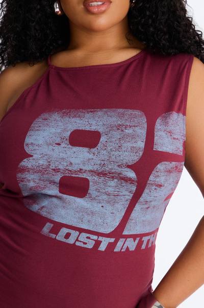 82 Hot Intentions Tank - Wine