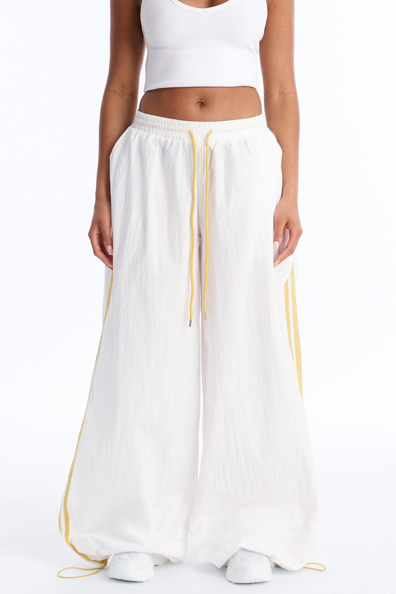 Astrid Low Rise Windbreaker Jogger Pant 30″ - White