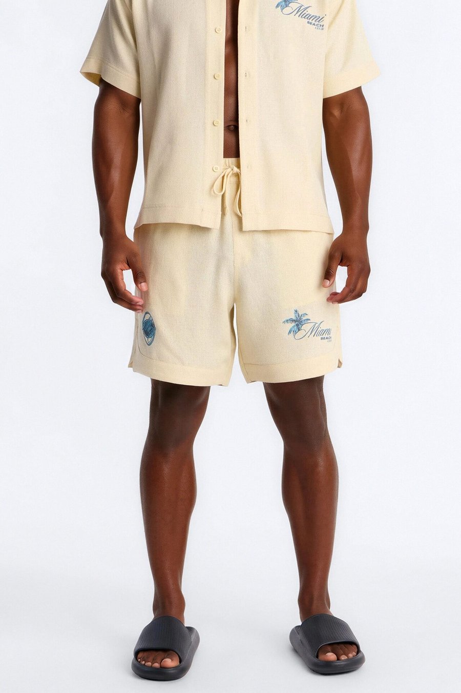 Relaxed Miami Beach Club Short - Yellow