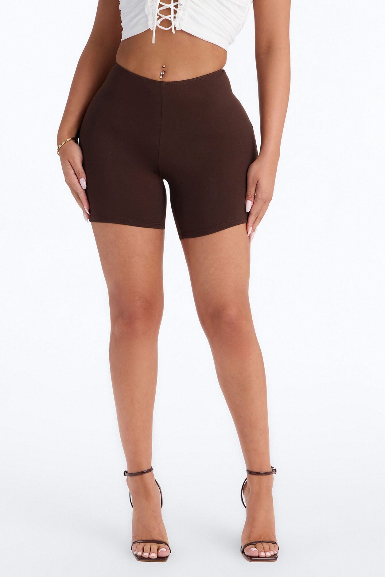 Feeling Cheeky Mid Rise Ruched Butt Biker Short 6″ - Chocolate