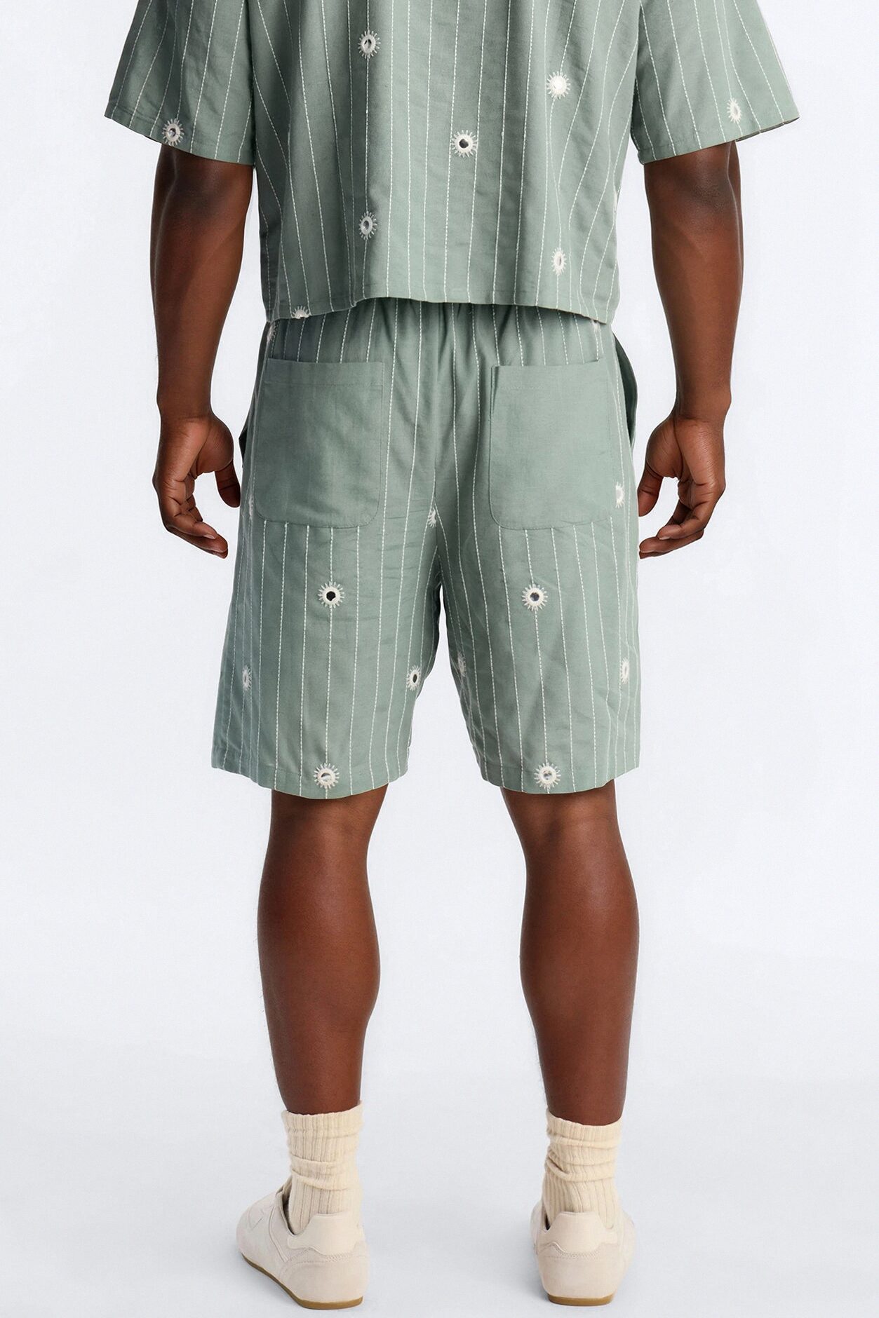 Relaxed Mirror Mirage Short - Olive
