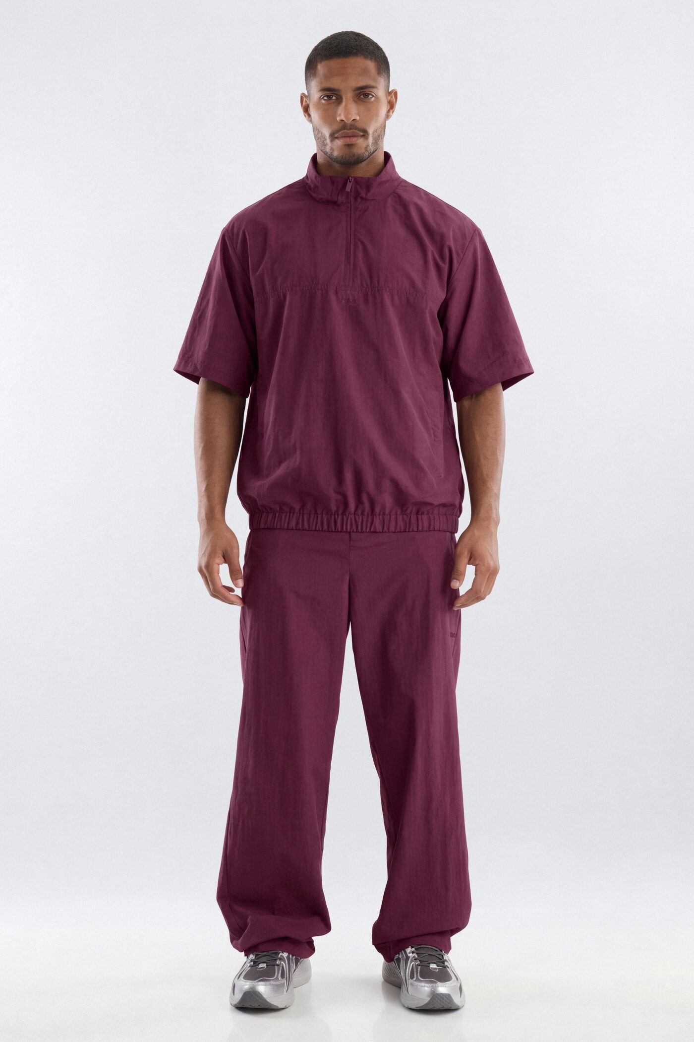 CoreNylon 32″ Front Snap Active Pants - Merlot