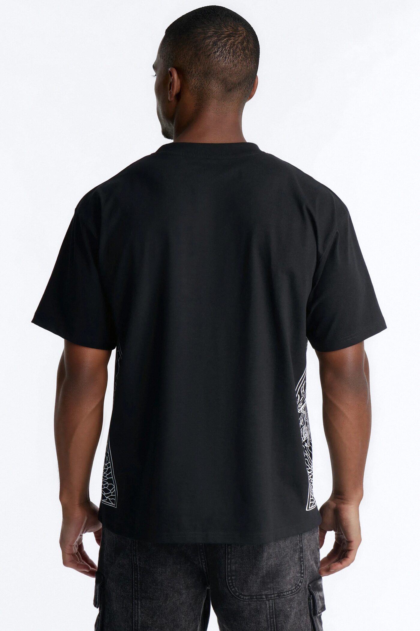 Love Conquers All Oversized Short Sleeve Tee - Black