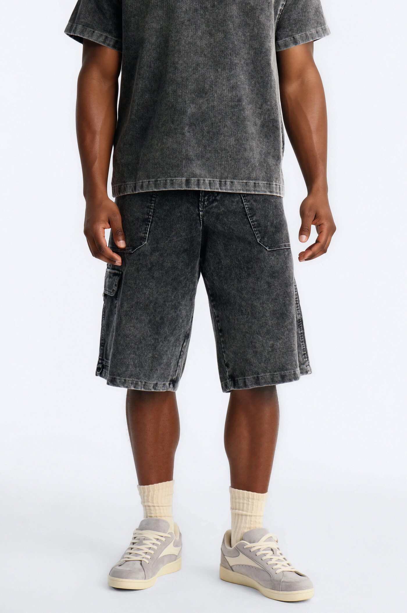 Ohio Corduroy Baggy Short - Black Wash