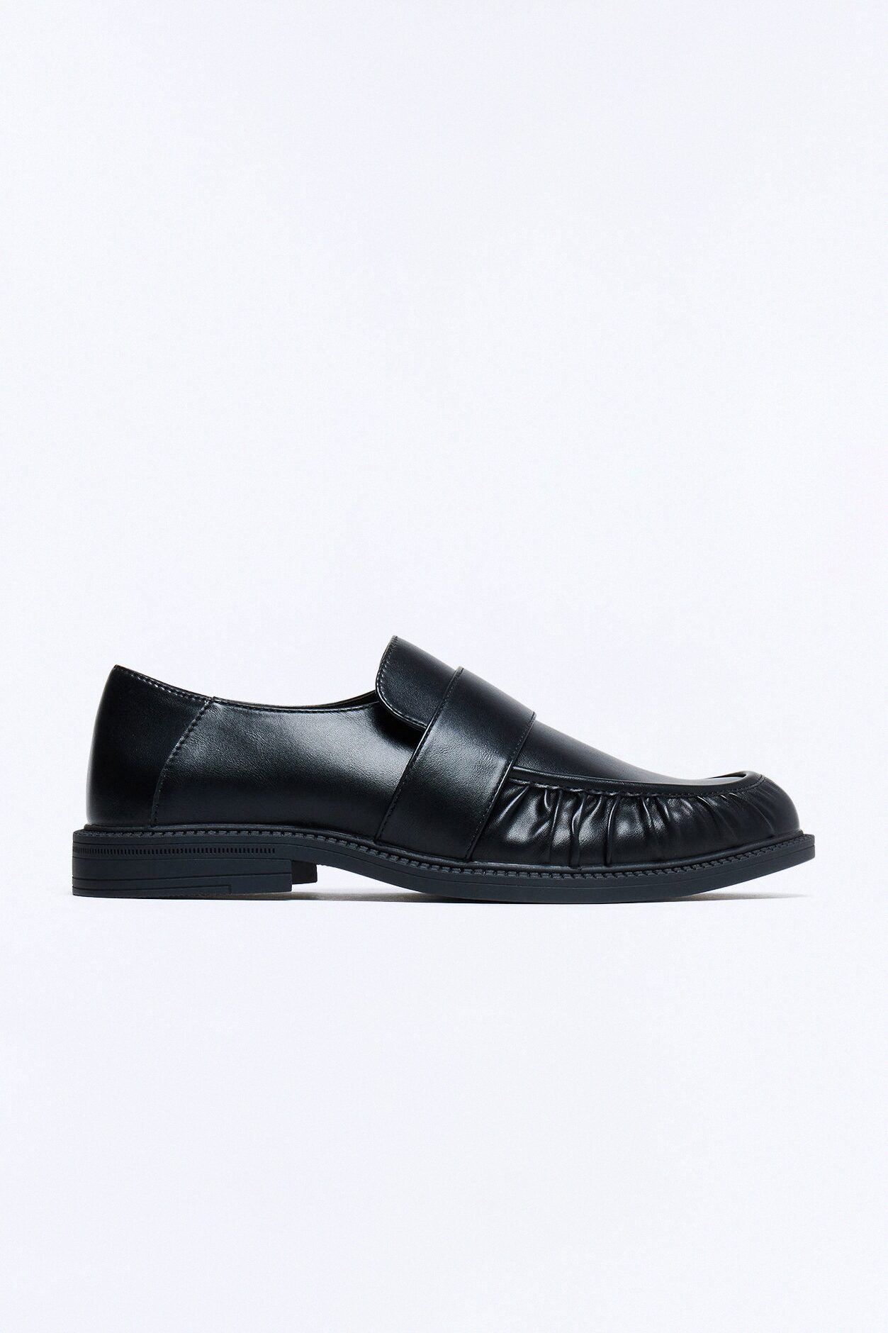Ruched Toe Faux Leather Slip On Loafer - Black