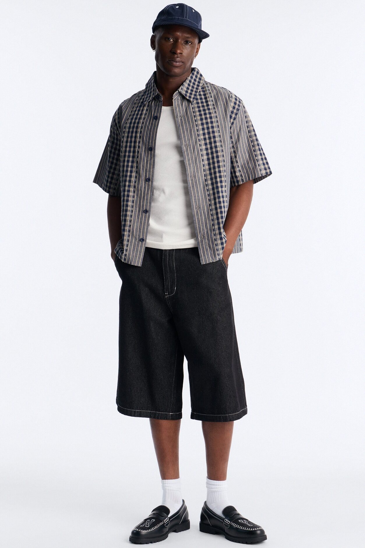 Classic Cuff Baggy Denim Short - Black Wash
