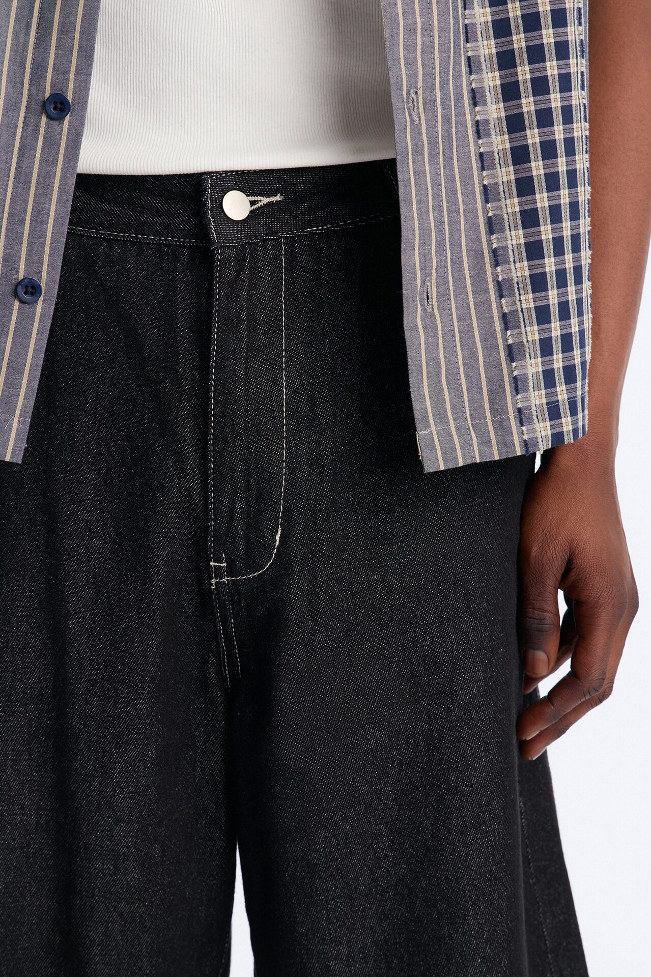Classic Cuff Baggy Denim Short - Black Wash
