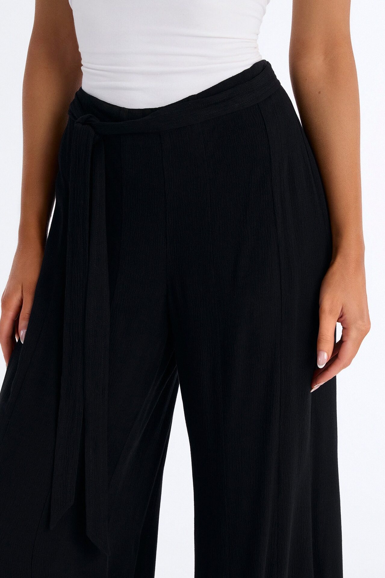 Kelsey Mid Rise Tie Waist Flowy Wide Leg Pant 34″ - Black