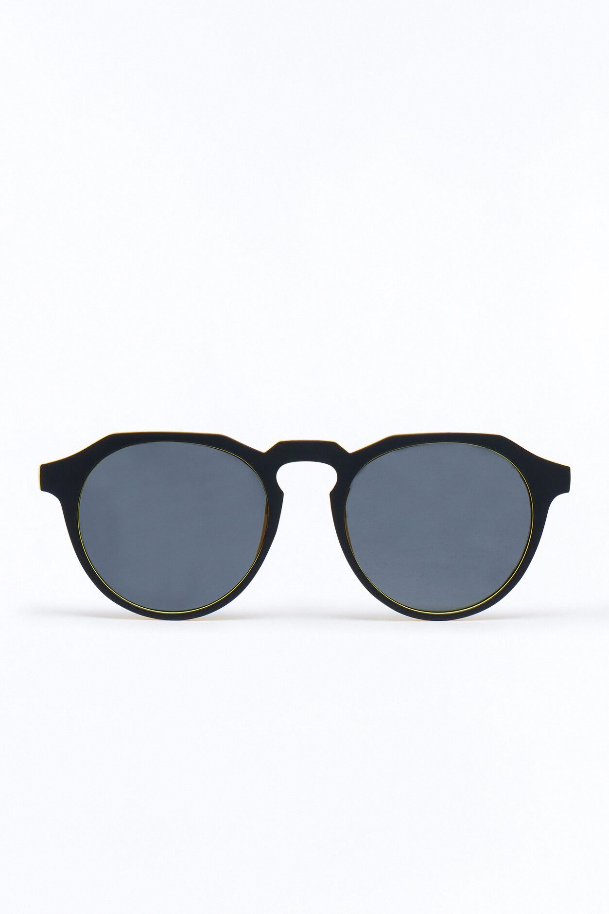In Season Two Tone Sunglasses - Black/Yellow