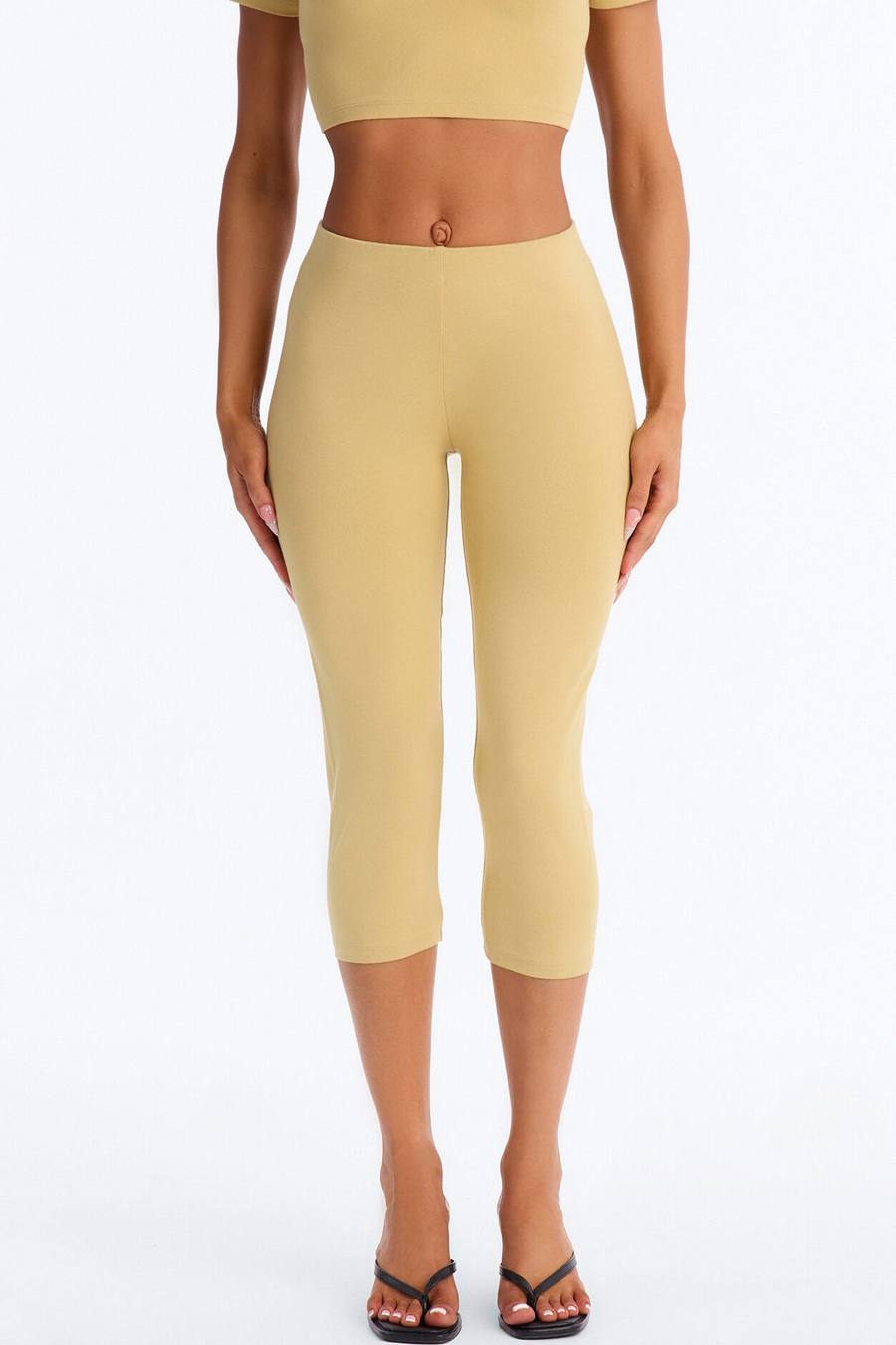 Quinn Low Rise Capri Legging - Honey