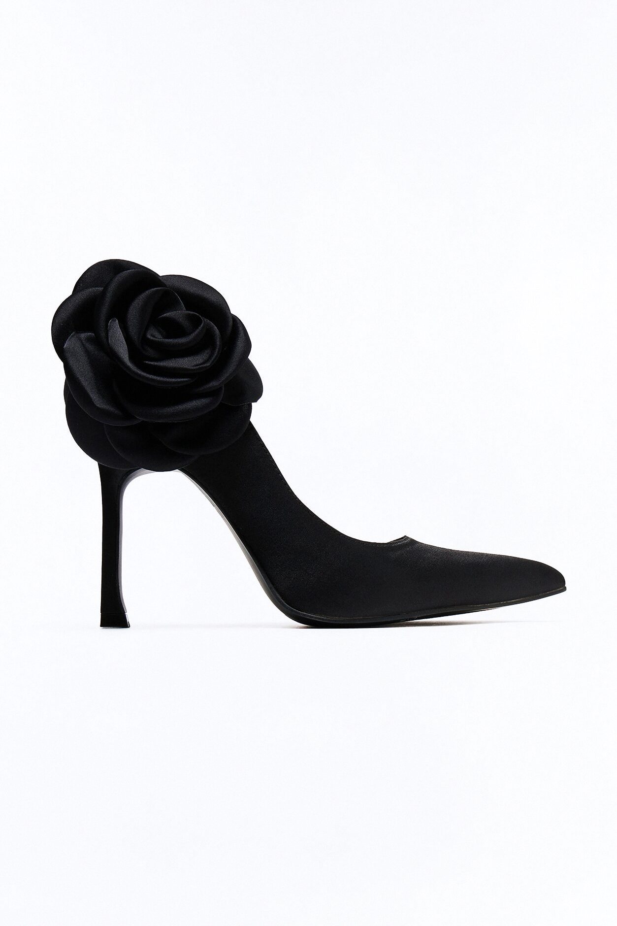 Denea Flower Pumps - Black