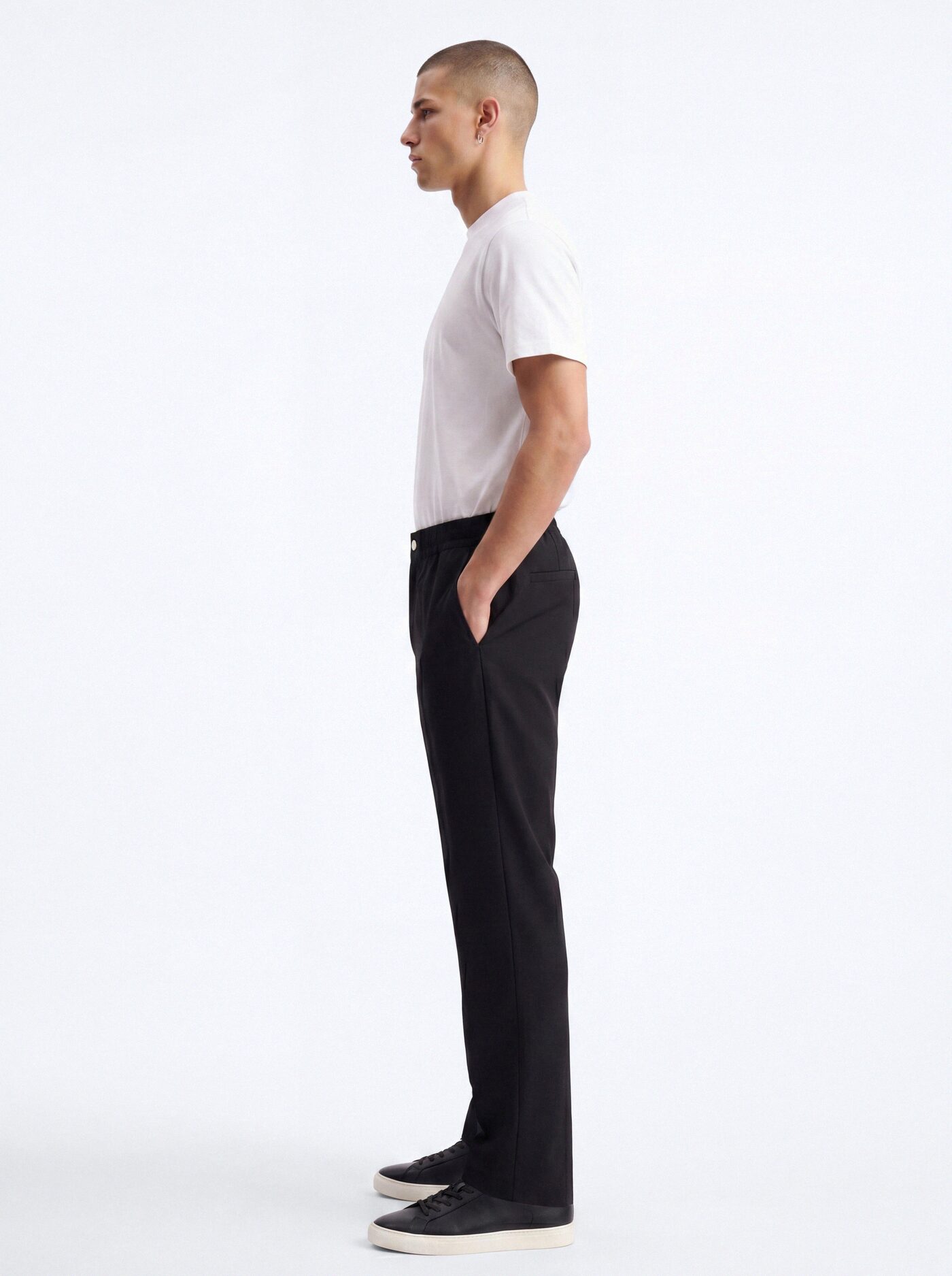 Modern Essential Relaxed Trouser - Black