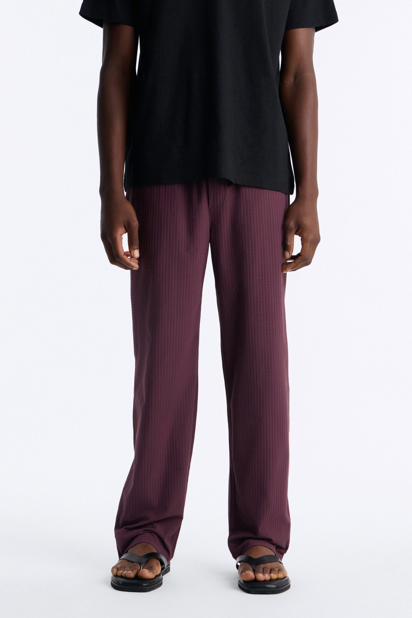 Terrance Textured Relaxed Pant - Wine