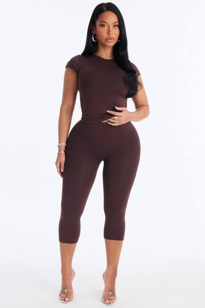 Seamless Smooth Double Lined Capri Pant - Chocolate