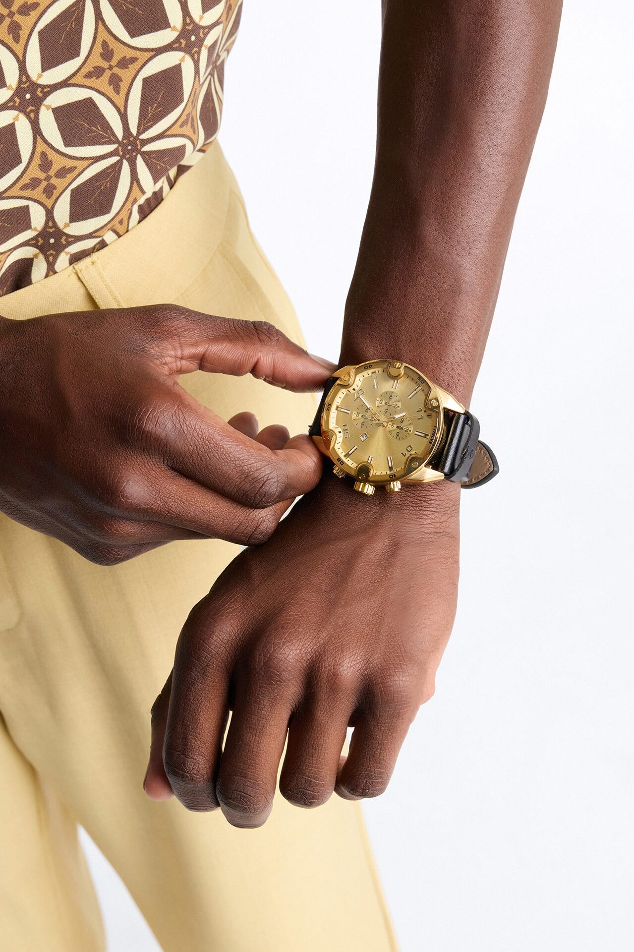 Apex Chronograph Watch - Gold/Black