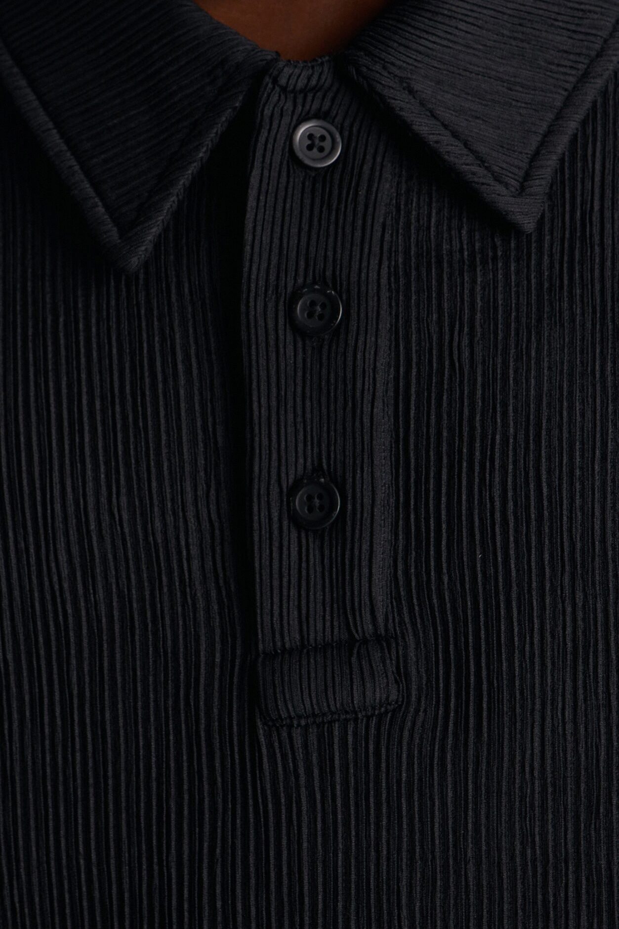 Pure Form Plisse Polo - Black
