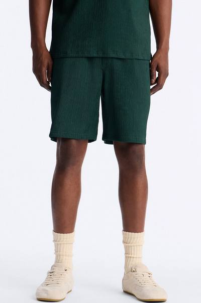 Pure Form Plisse Relaxed Short - Green