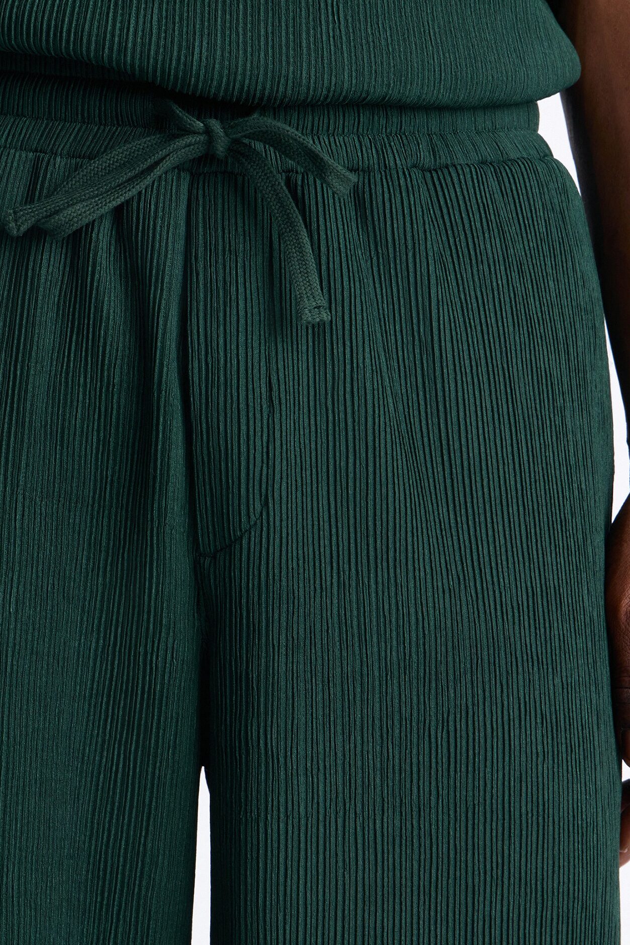 Pure Form Plisse Baggy Pant - Hunter Green