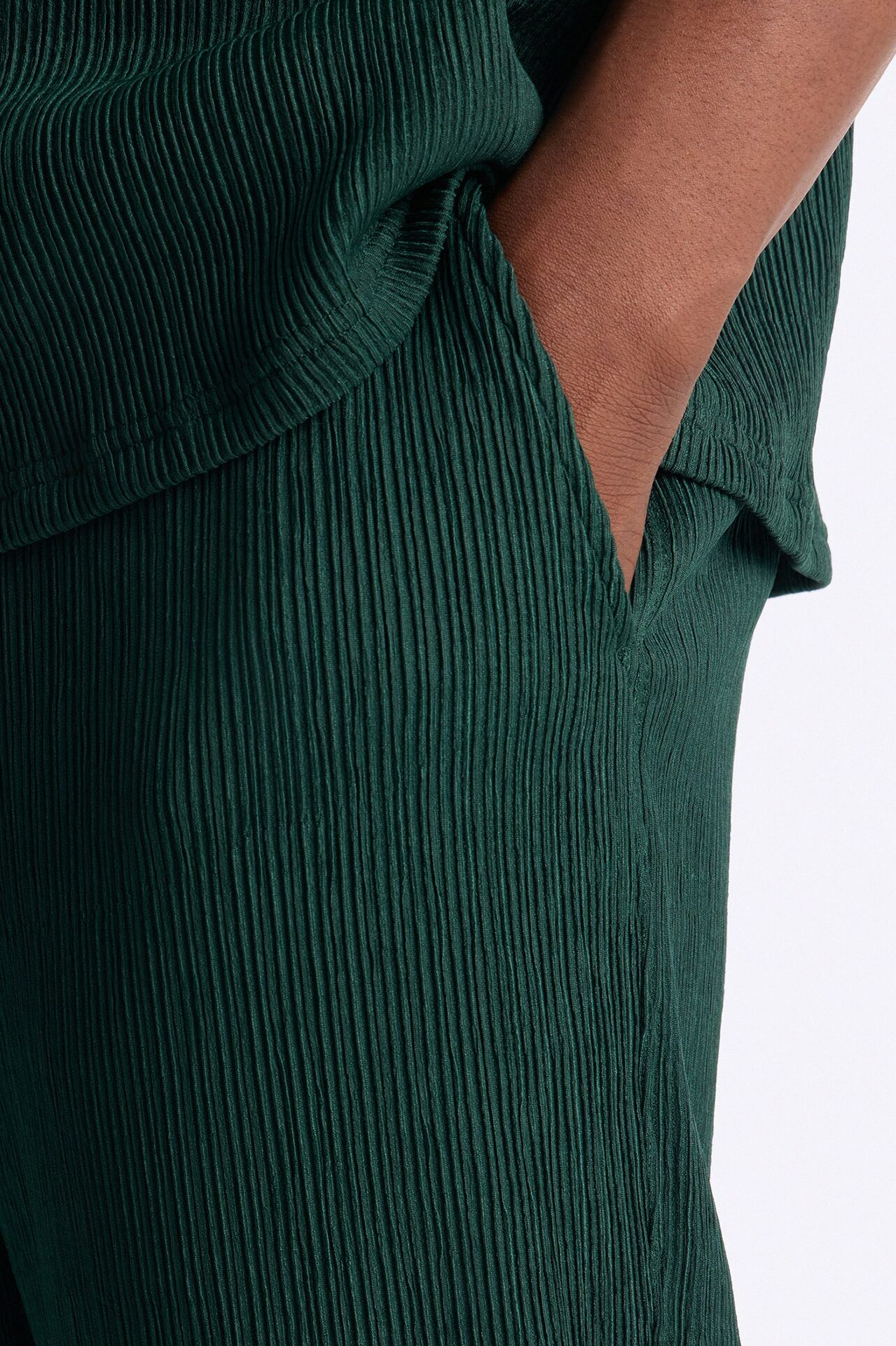 Pure Form Plisse Straight Leg Pant - Hunter Green