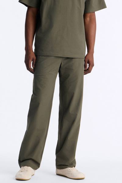 Terrance Textured Relaxed Pant - Olive