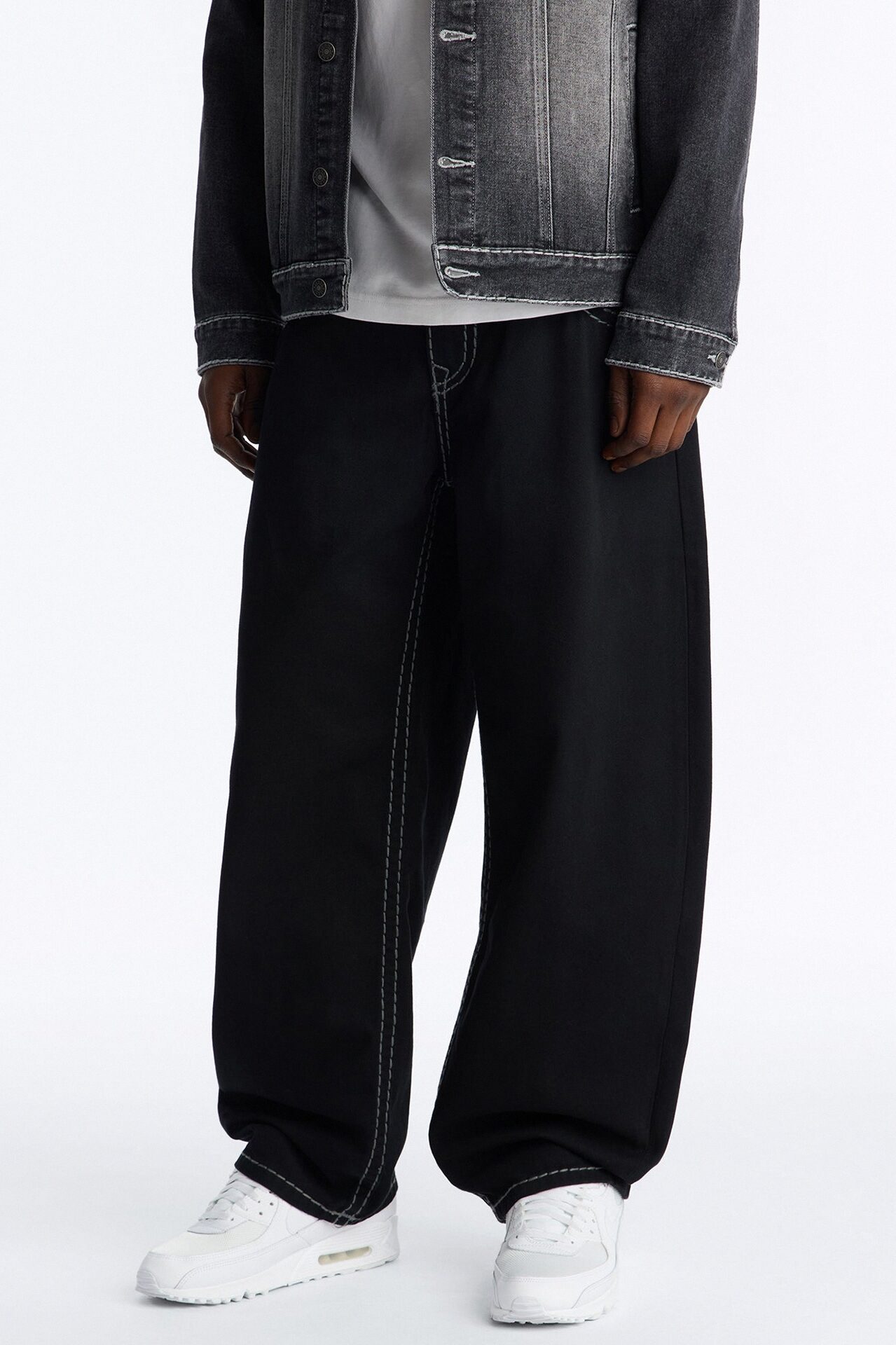 Heavy Stitch Barrel Jean - Black