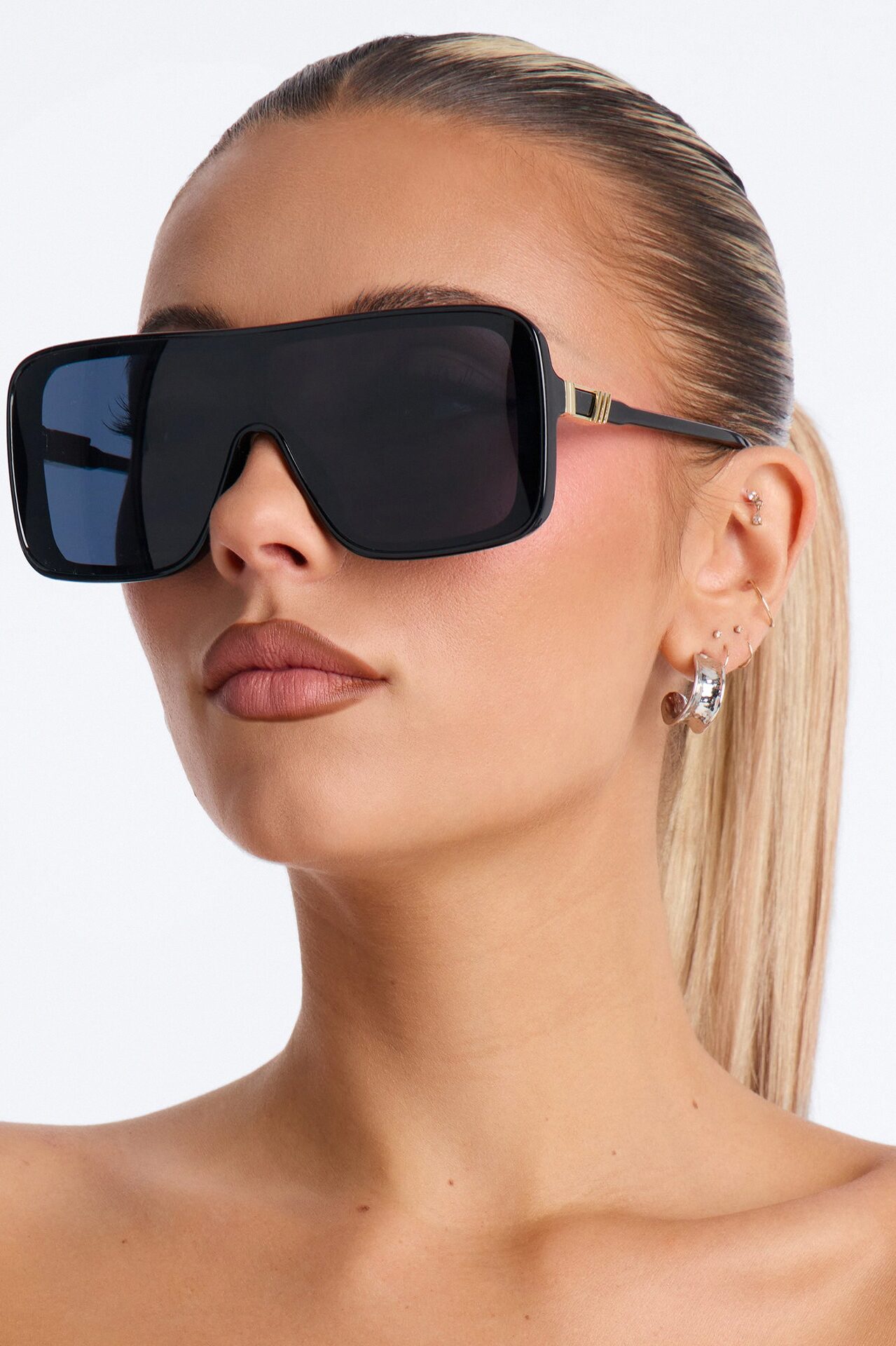 Keeping Up Sunglasses - Black
