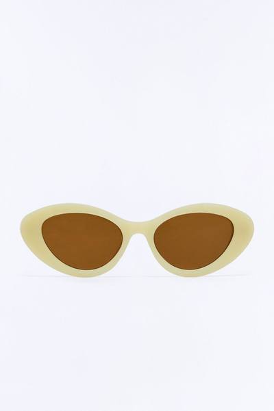 Rooftop Lunch Views Sunglasses - Yellow