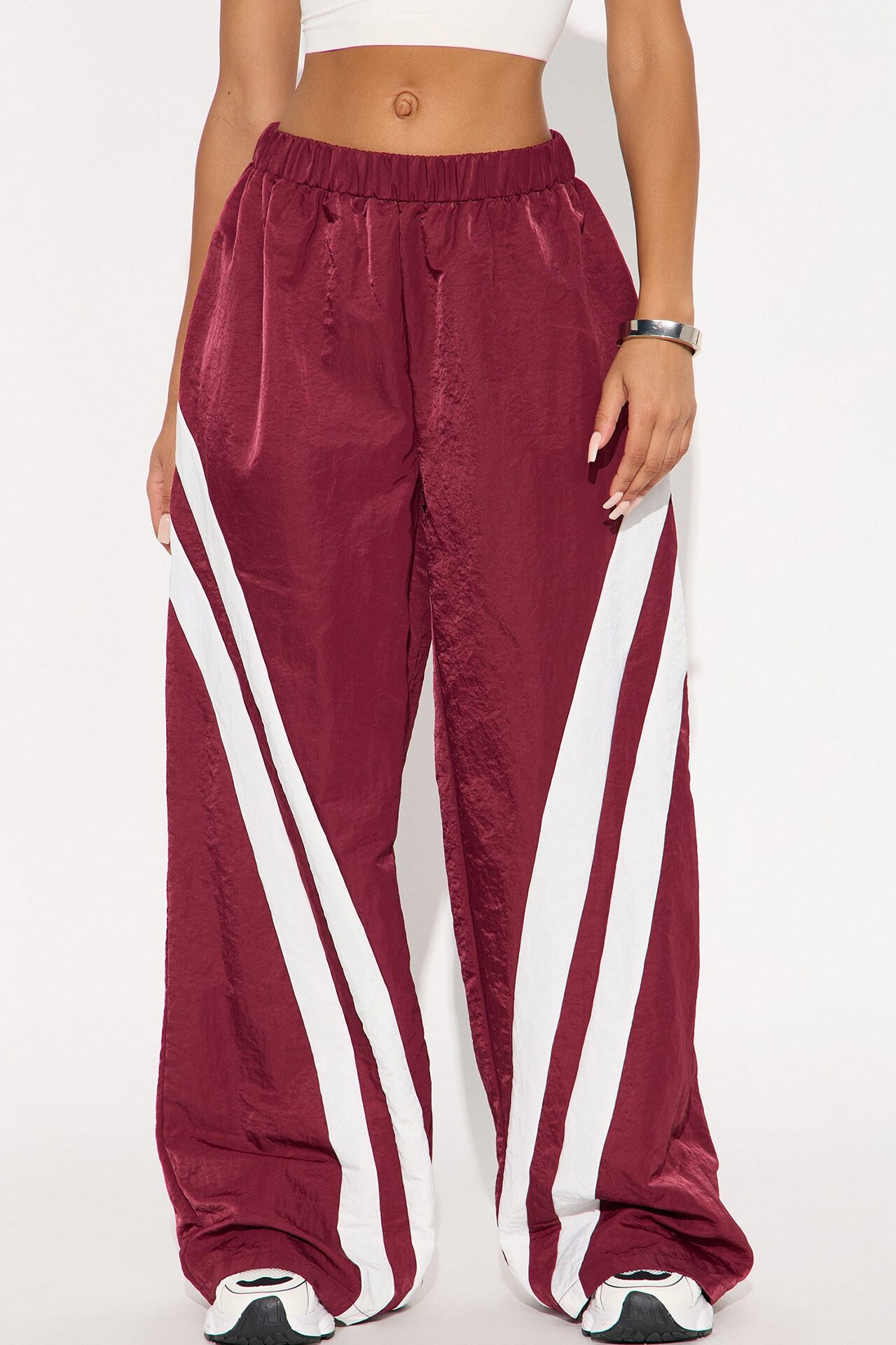 Follow The Curve Windbreaker Track Pant - Burgundy