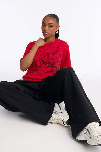 Mickey And Minnie Kissing Sketch Tee - Red